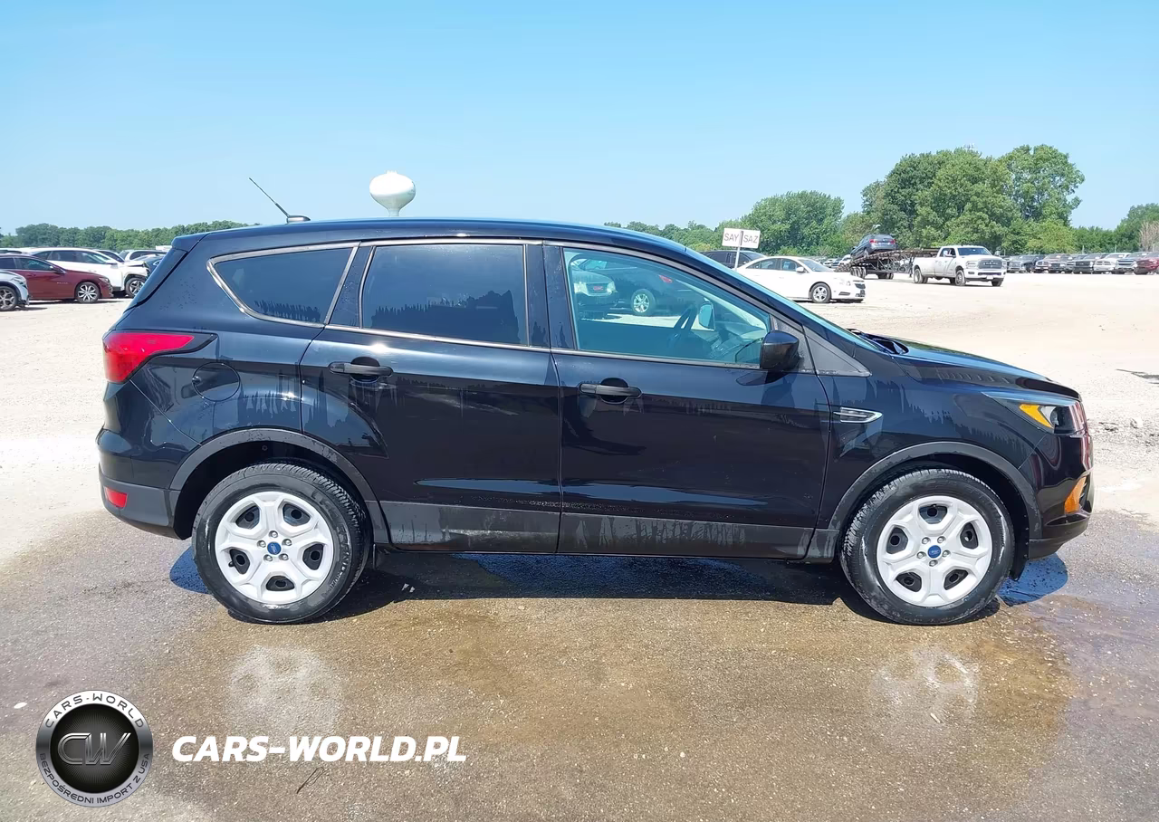 2019 Ford Escape S VIN:1FMCU0F78KUB88960 - 18