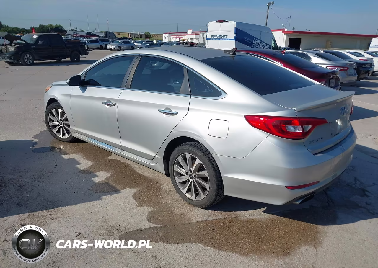 2015 Hyundai Sonata Sport VIN:5NPE34AFXFH064503 - 3