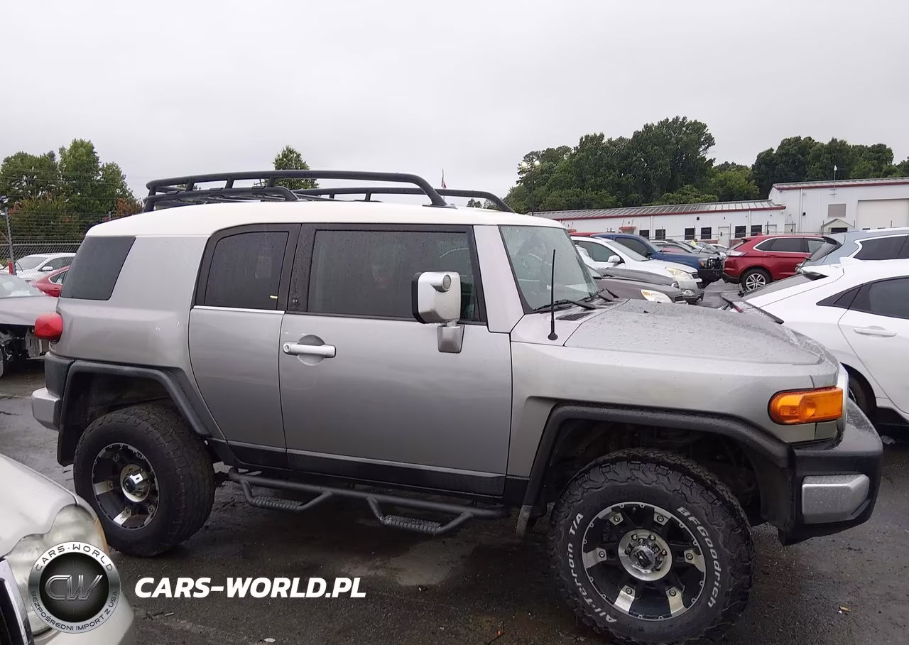 2009 Toyota Fj Cruiser VIN:JTEZU11F79K008372 - 14