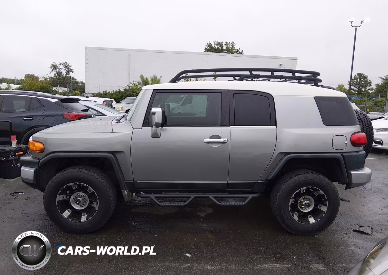2009 Toyota Fj Cruiser VIN:JTEZU11F79K008372 - 15