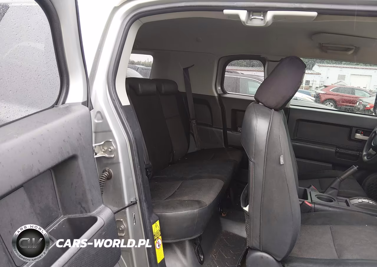 2009 Toyota Fj Cruiser VIN:JTEZU11F79K008372 - 8