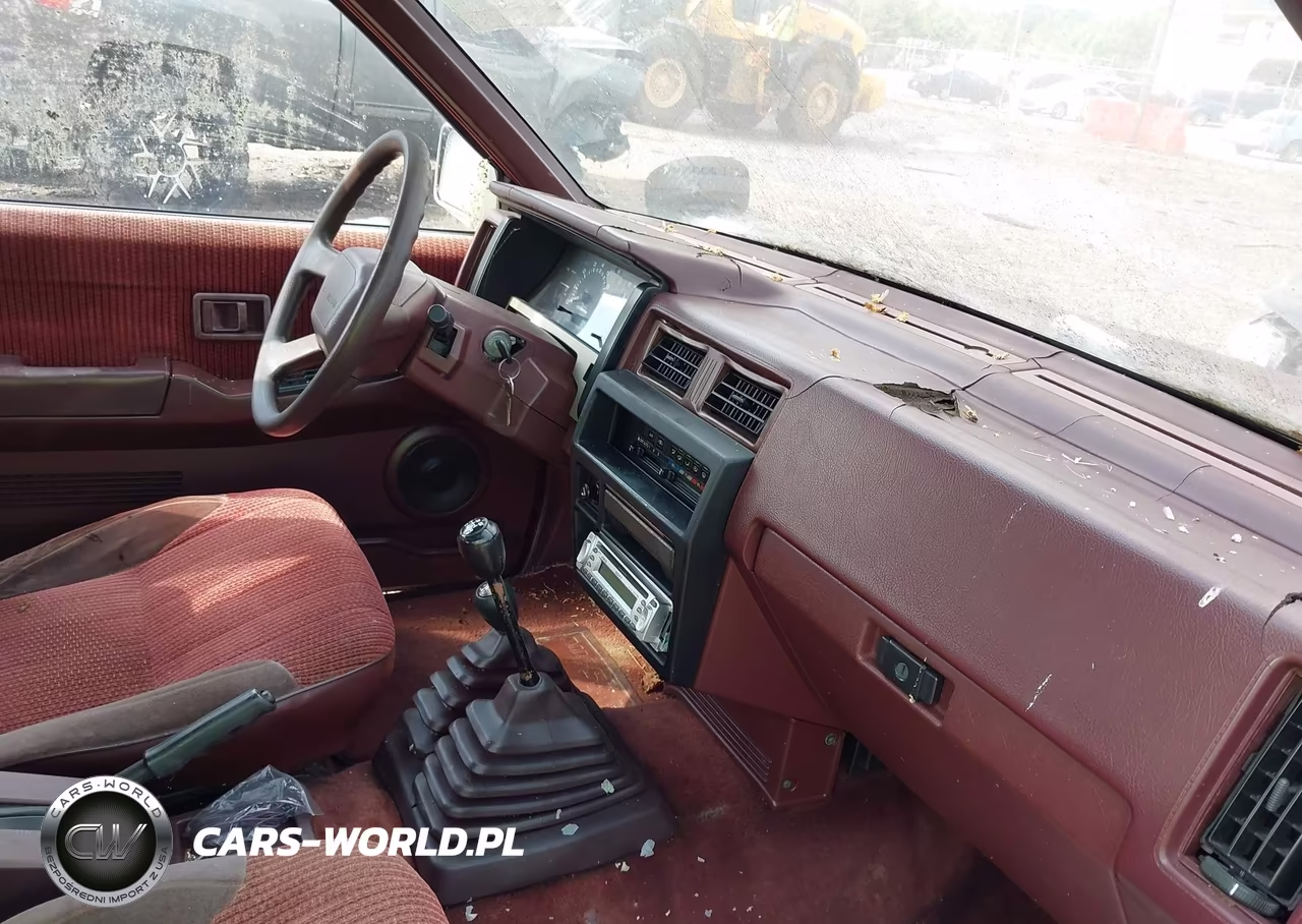 1990 Nissan Pathfinder VIN:JN8HD17Y4LW207358 - 5
