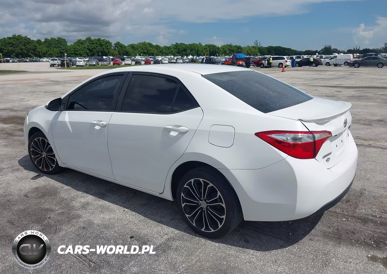 2014 Toyota Corolla S Plus VIN:2T1BURHE4EC186513 - 3