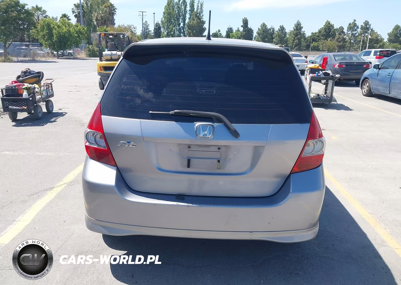 2008 Honda Fit Sport VIN:JHMGD38688S047854 - 17