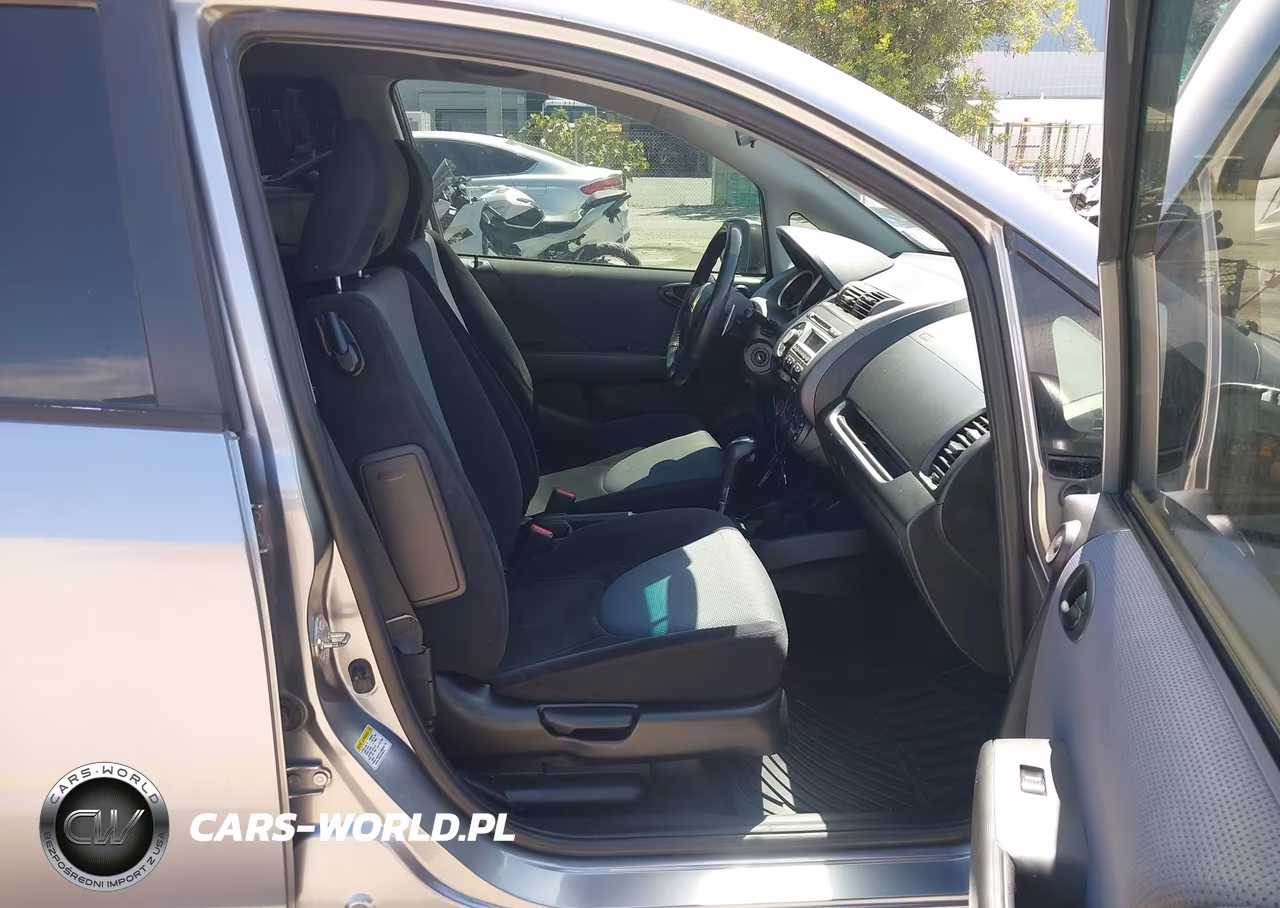 2008 Honda Fit Sport VIN:JHMGD38688S047854 - 5