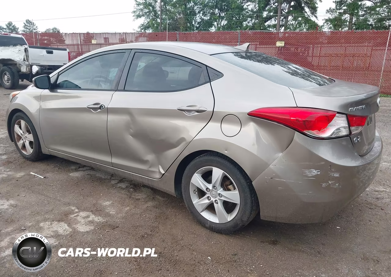 2013 Hyundai Elantra Gls VIN:5NPDH4AEXDH318115 - 3