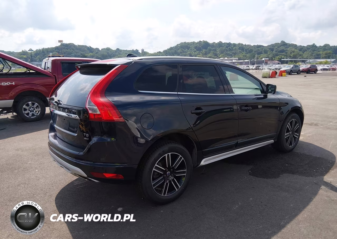 2017 Volvo Xc60 T5 Dynamic VIN:YV440MRR0H2015332 - 4