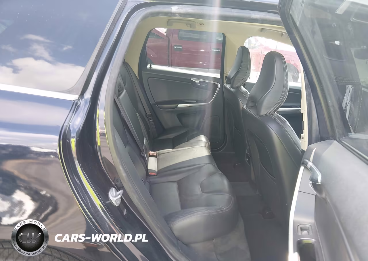 2017 Volvo Xc60 T5 Dynamic VIN:YV440MRR0H2015332 - 8