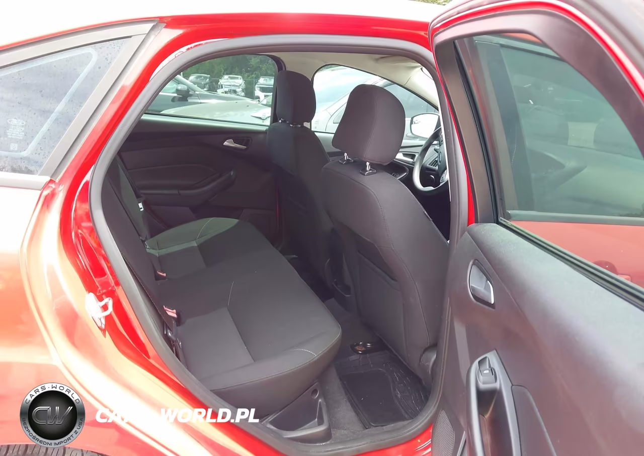 2015 Ford Focus Se VIN:1FADP3F20FL242808 - 8