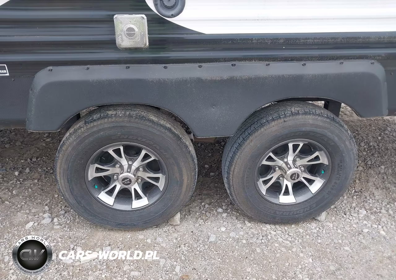2018 Jayco Other VIN:1UJBJSBP3J1V30101 - 10