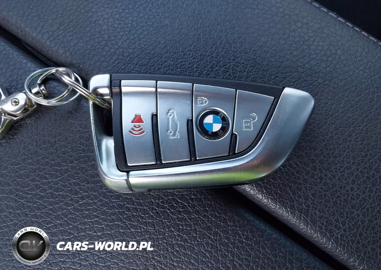 2020 BMW 530I xDrive VIN:WBAJR7C04LWW77713 - 11