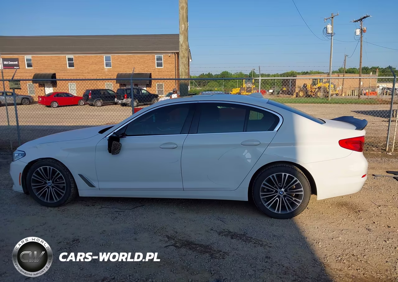 2020 BMW 530I xDrive VIN:WBAJR7C04LWW77713 - 14