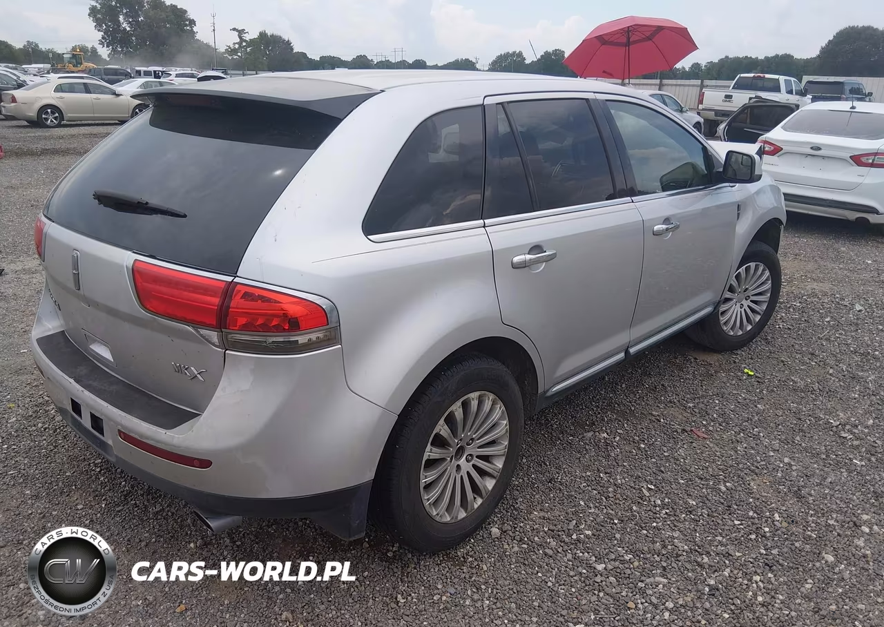 2011 Lincoln Mkx VIN:2LMDJ6JK8BBJ12399 - 4
