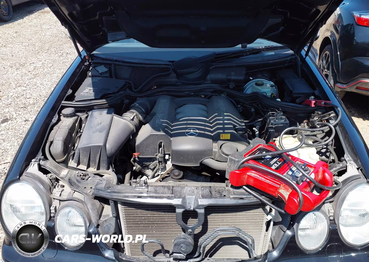 2000 Mercedes-Benz E 320 VIN:WDBJF65J7YB087482 - 10