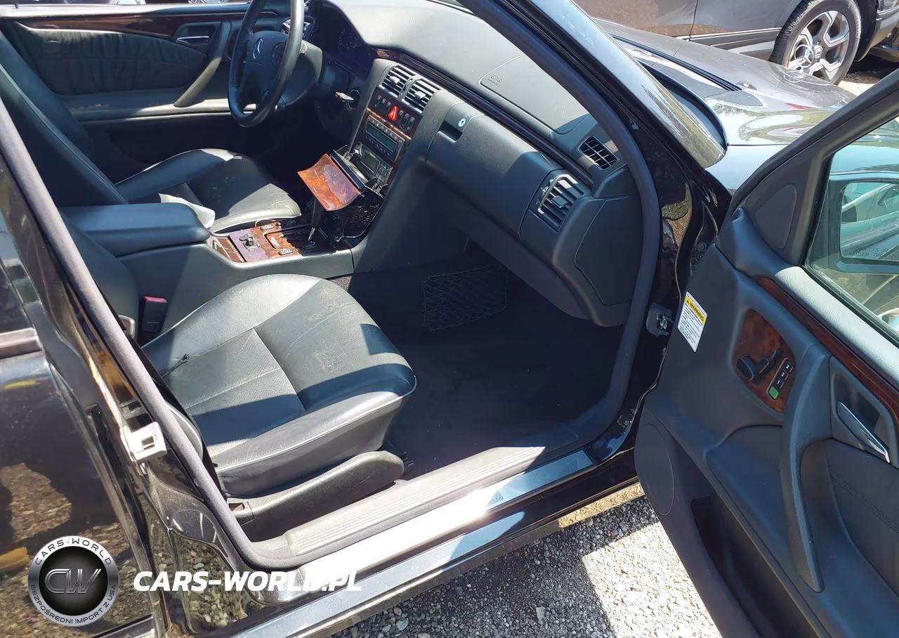 2000 Mercedes-Benz E 320 VIN:WDBJF65J7YB087482 - 5