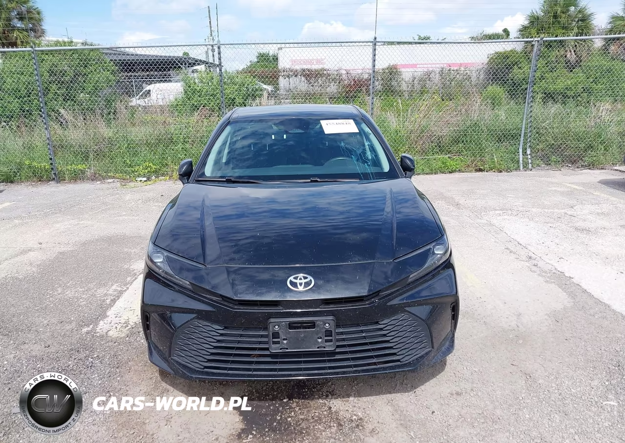 2025 Toyota Camry Le VIN:4T1DAACK6SU000870 - 13