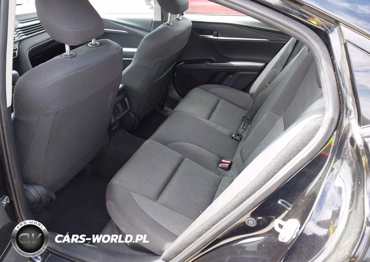 2025 Toyota Camry Le VIN:4T1DAACK6SU000870 - 8