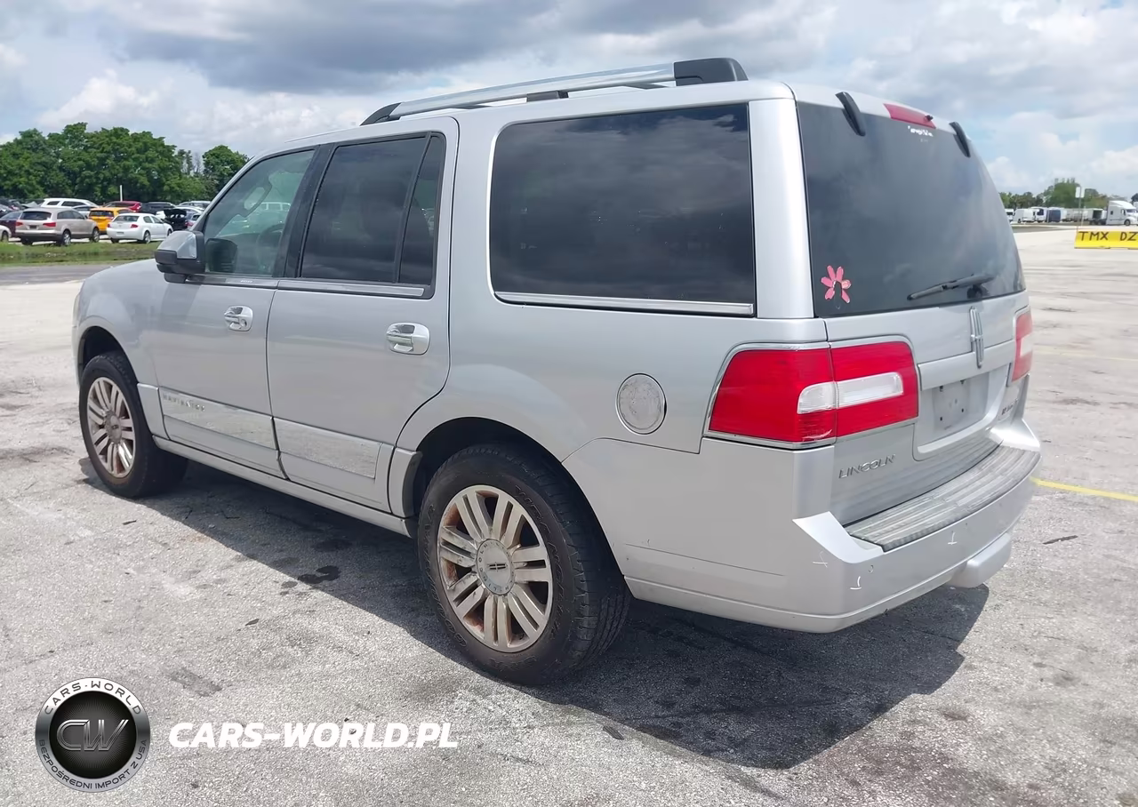 2011 Lincoln Navigator VIN:5LMJJ2H58BEJ10015 - 3