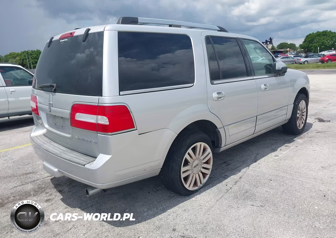 2011 Lincoln Navigator VIN:5LMJJ2H58BEJ10015 - 4