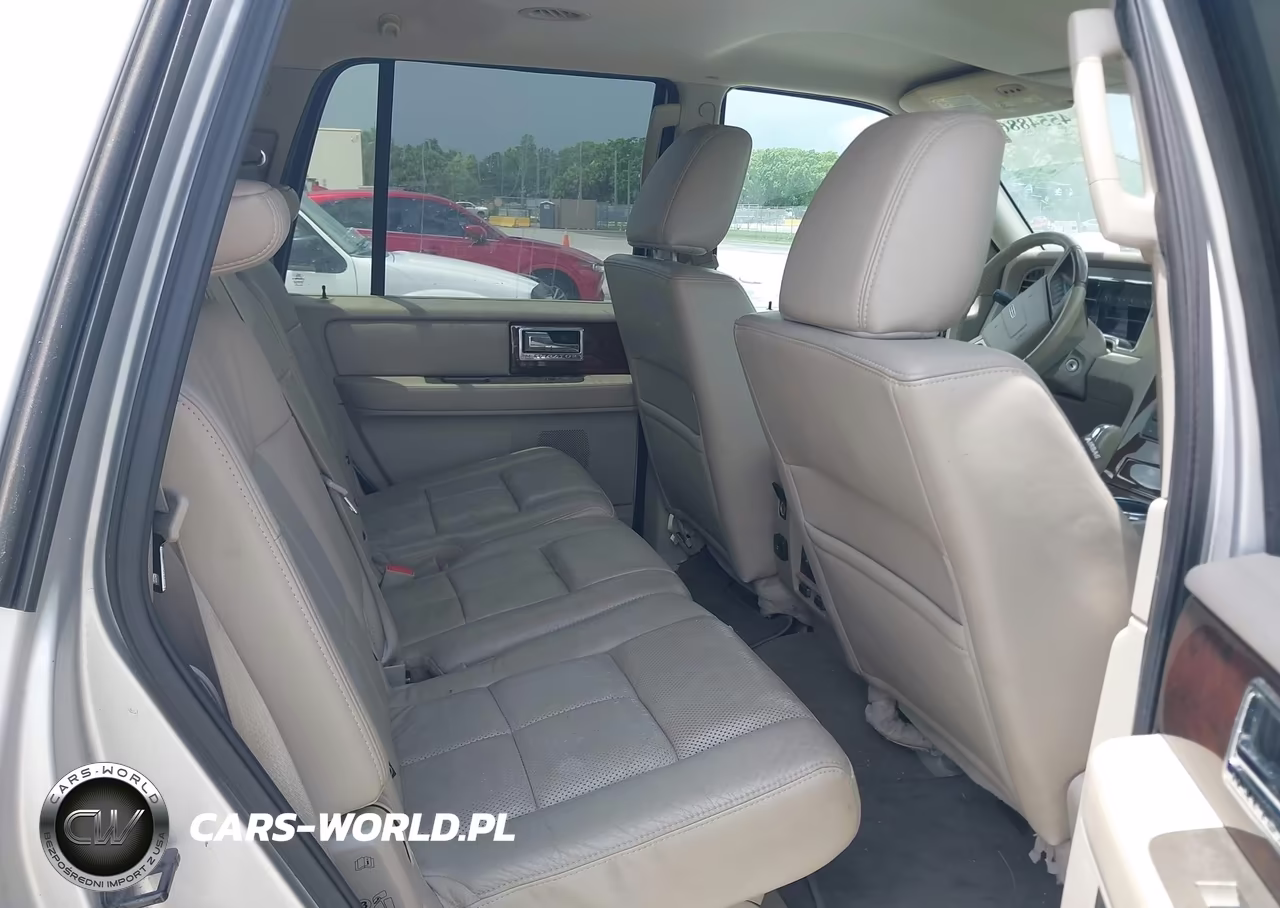 2011 Lincoln Navigator VIN:5LMJJ2H58BEJ10015 - 8