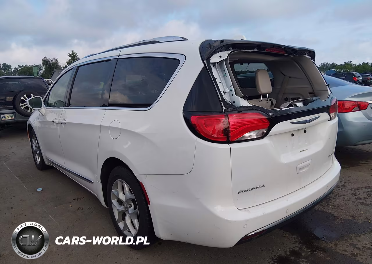 2019 Chrysler Pacifica Limited VIN:2C4RC1GG8KR730917 - 3