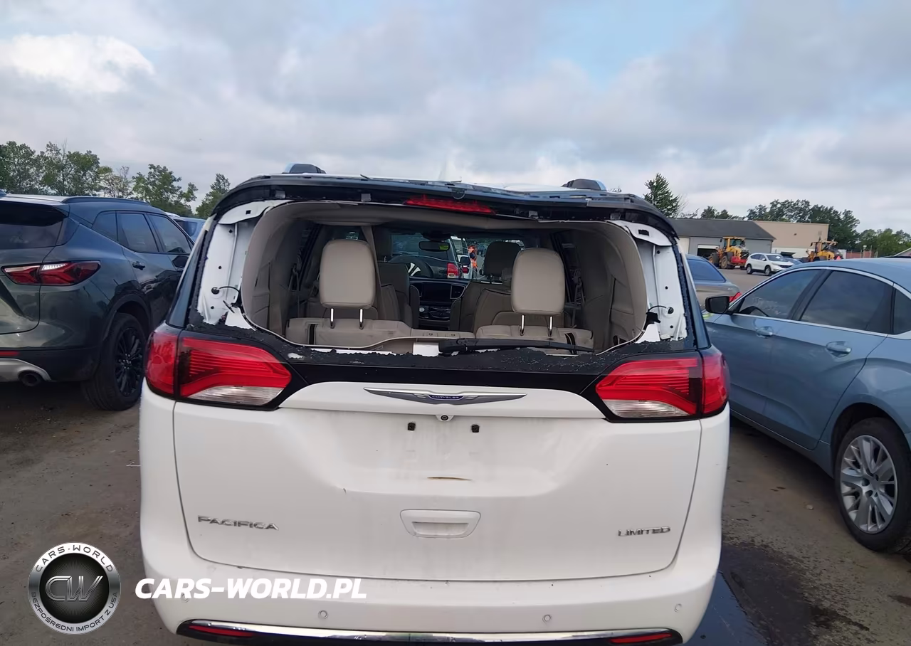 2019 Chrysler Pacifica Limited VIN:2C4RC1GG8KR730917 - 6