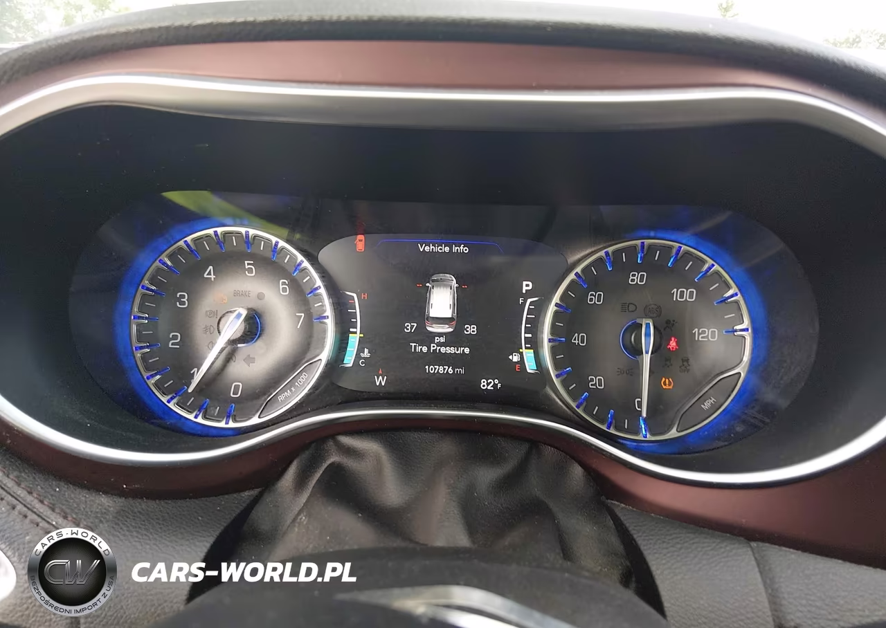 2019 Chrysler Pacifica Limited VIN:2C4RC1GG8KR730917 - 7