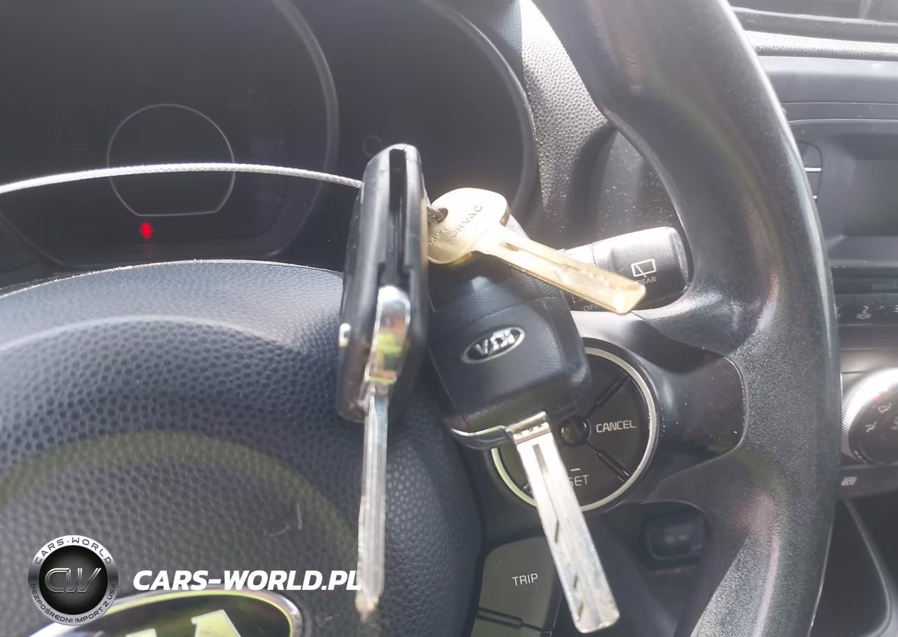 2014 Kia Soul + VIN:KNDJP3A59E7707673 - 11