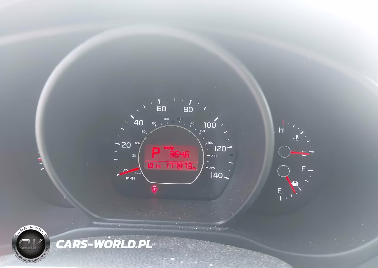 2014 Kia Soul + VIN:KNDJP3A59E7707673 - 7