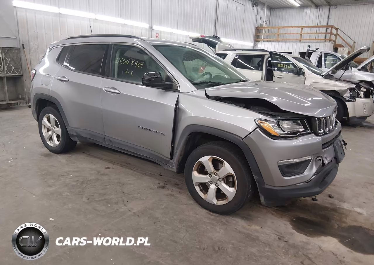 2018 Jeep Compass Latitude 4X4 VIN:3C4NJDBBXJT134981 - 1