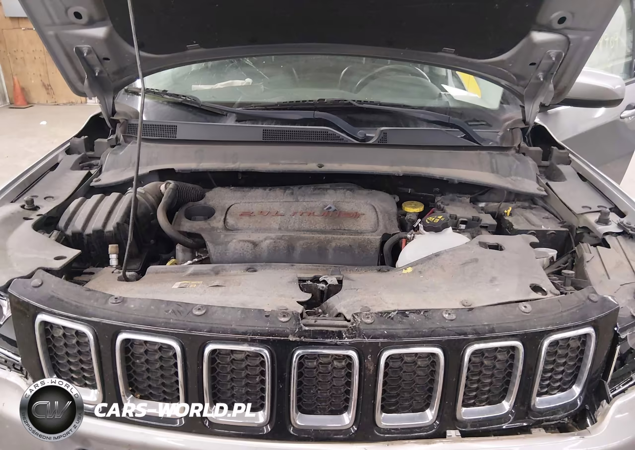 2018 Jeep Compass Latitude 4X4 VIN:3C4NJDBBXJT134981 - 10