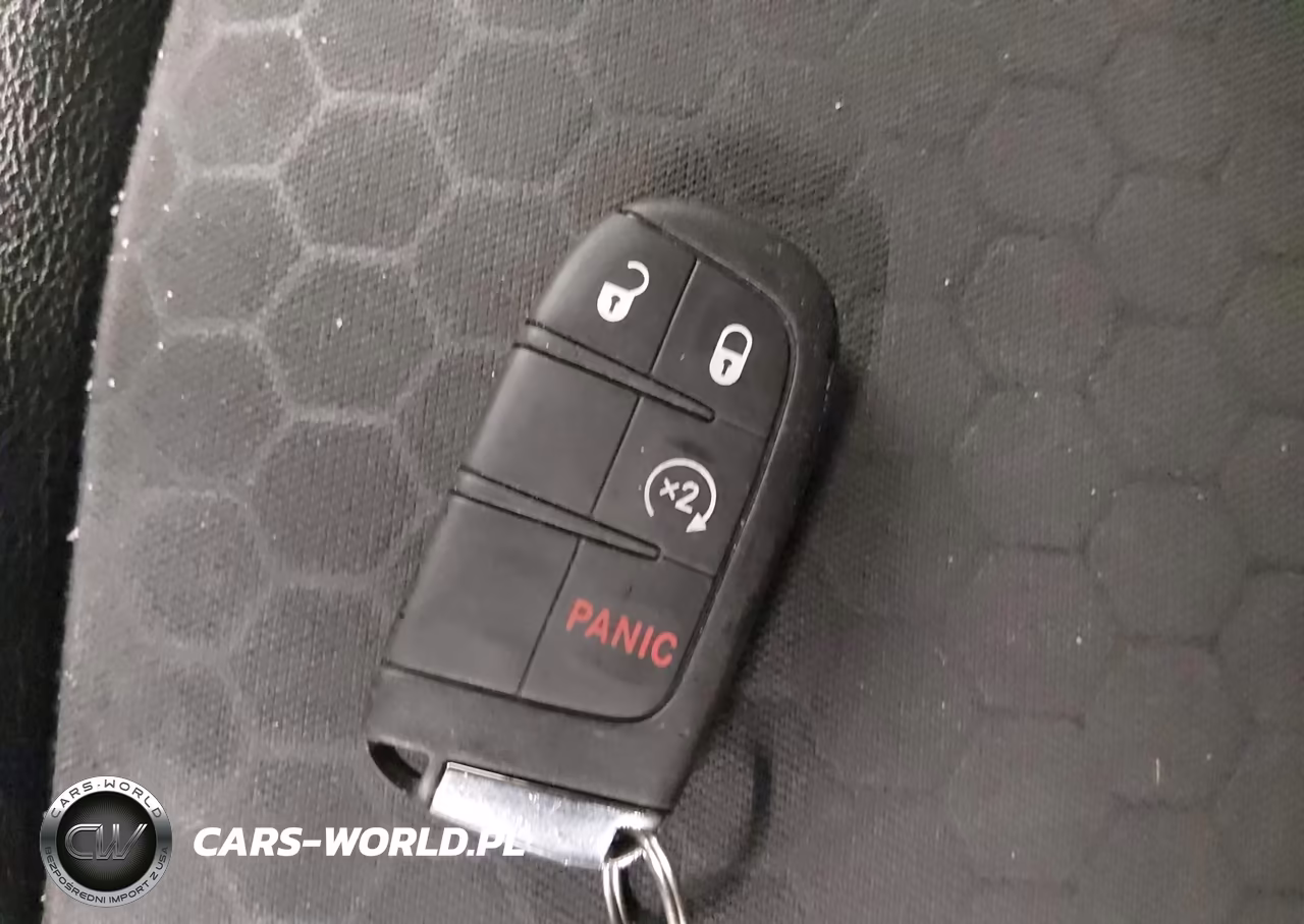 2018 Jeep Compass Latitude 4X4 VIN:3C4NJDBBXJT134981 - 11