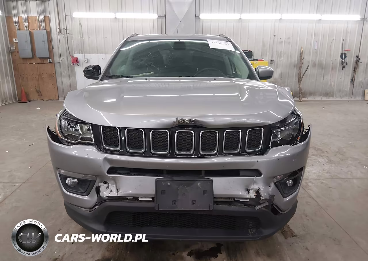 2018 Jeep Compass Latitude 4X4 VIN:3C4NJDBBXJT134981 - 13