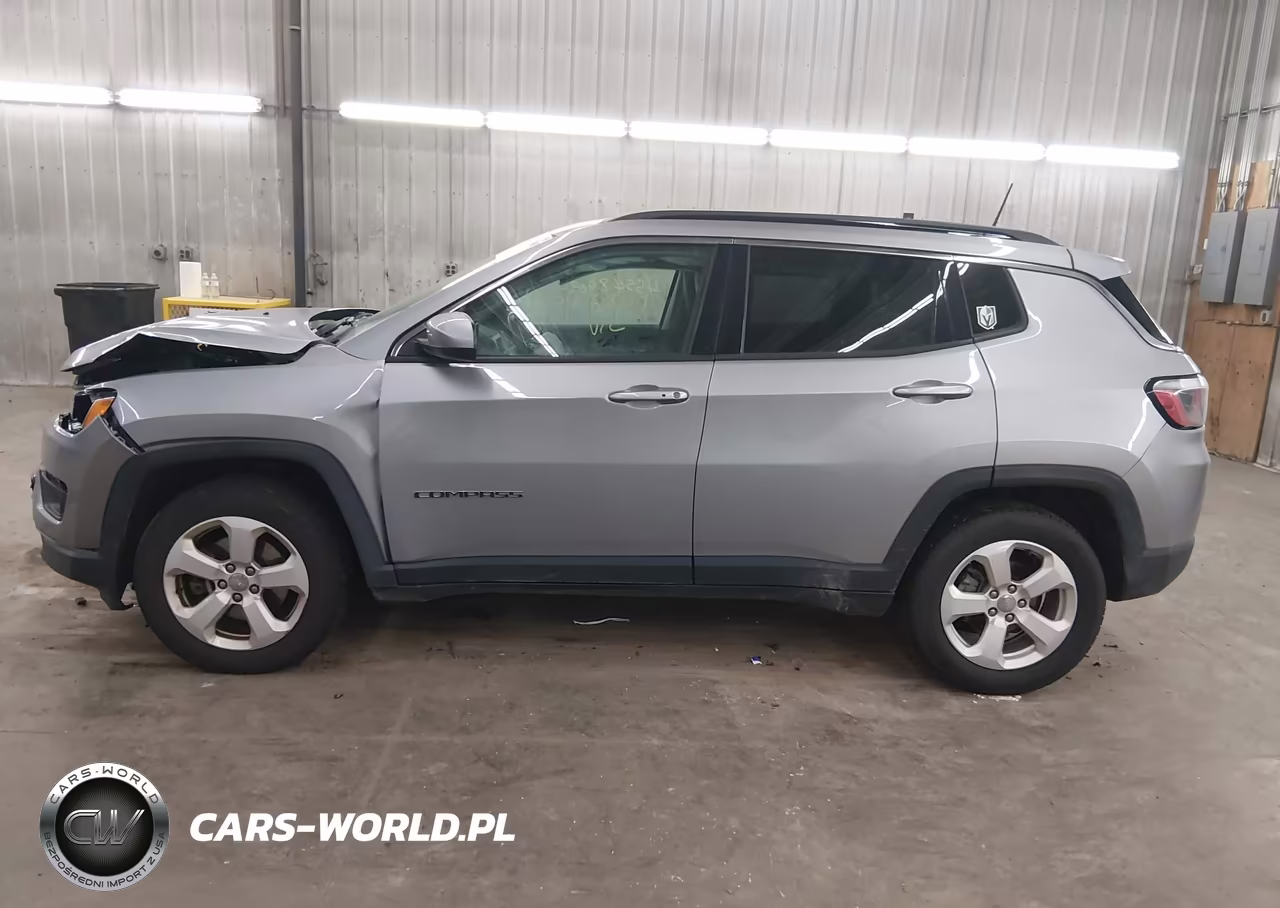 2018 Jeep Compass Latitude 4X4 VIN:3C4NJDBBXJT134981 - 15