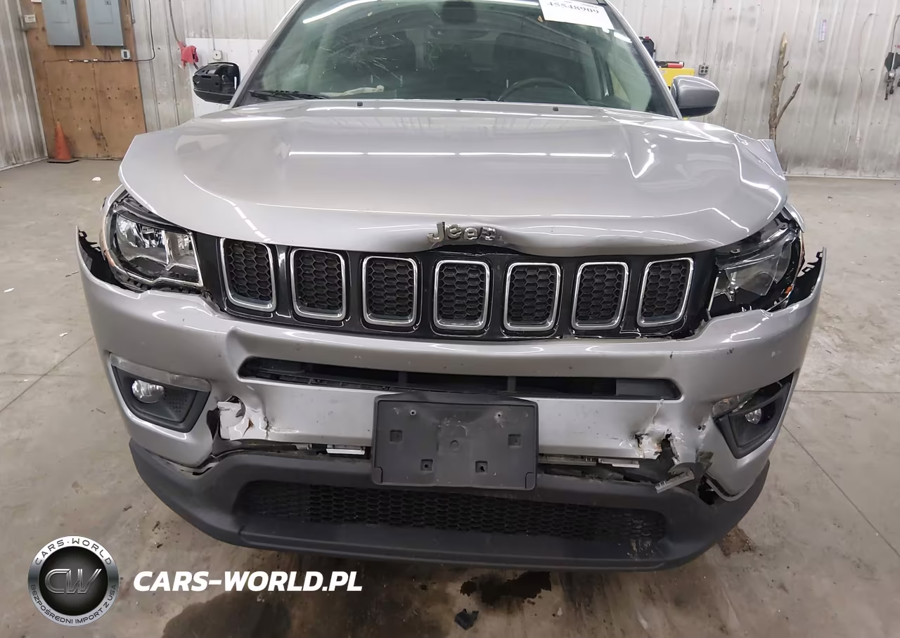 2018 Jeep Compass Latitude 4X4 VIN:3C4NJDBBXJT134981 - 6