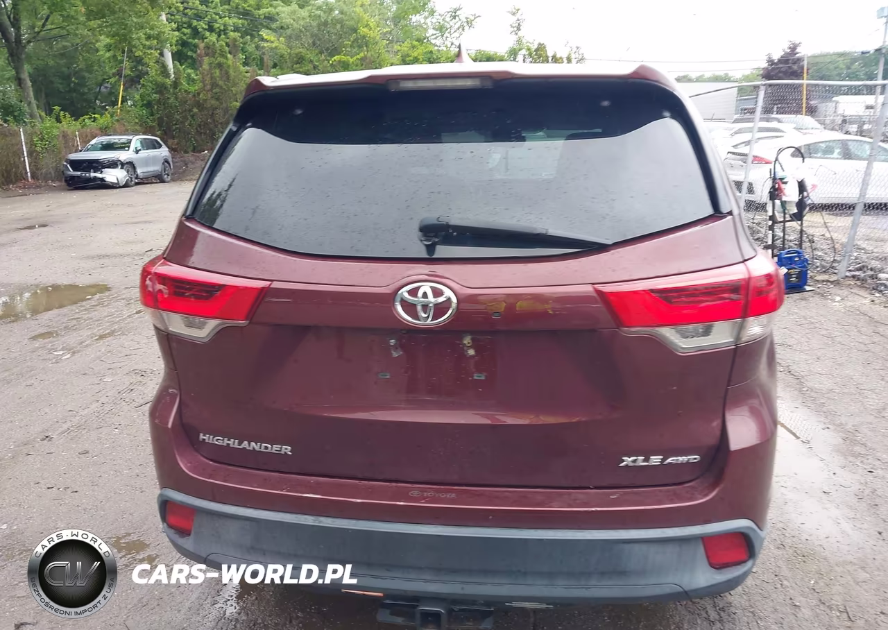 2018 Toyota Highlander Xle VIN:5TDJZRFH1JS857714 - 16