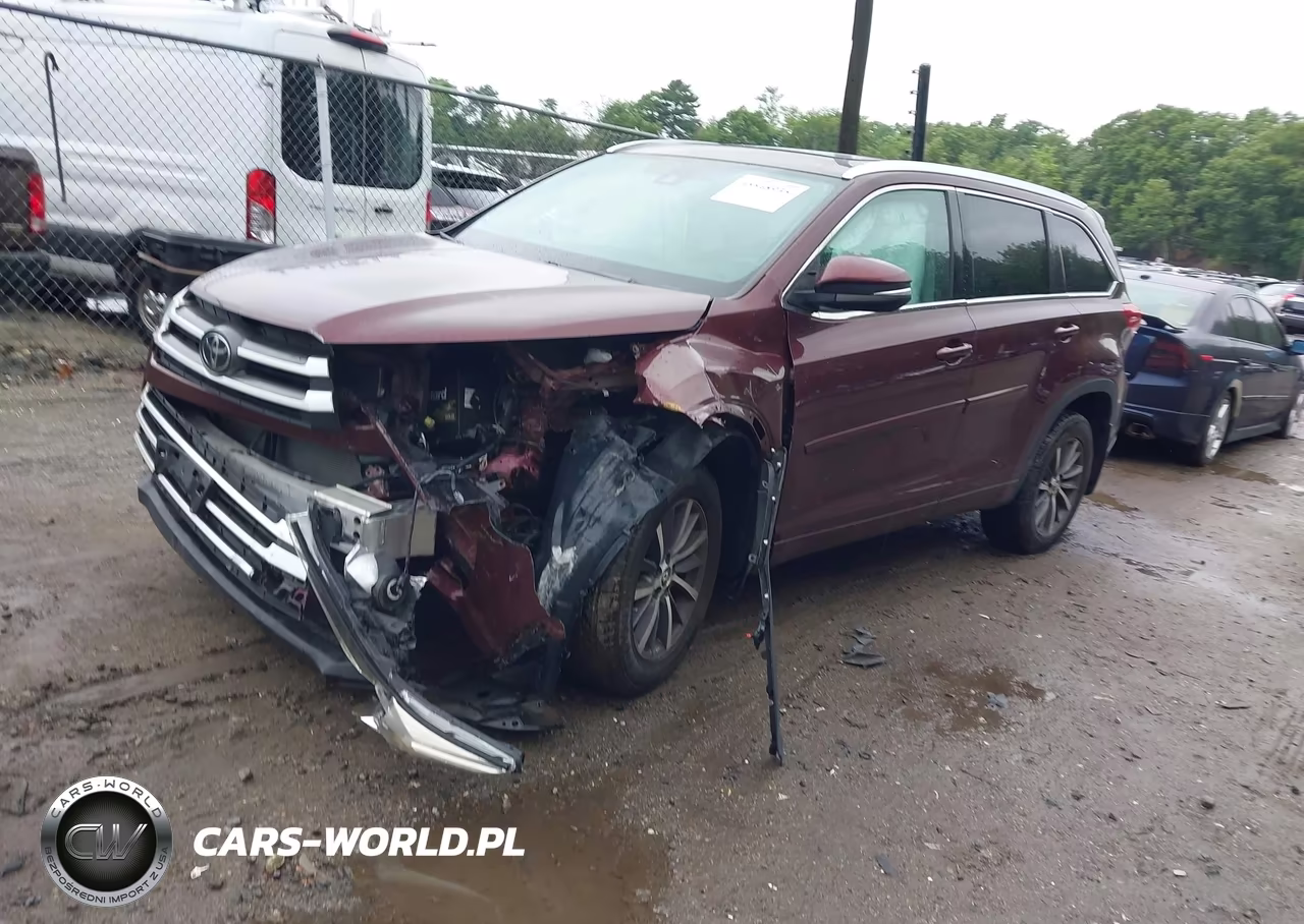 2018 Toyota Highlander Xle VIN:5TDJZRFH1JS857714 - 2