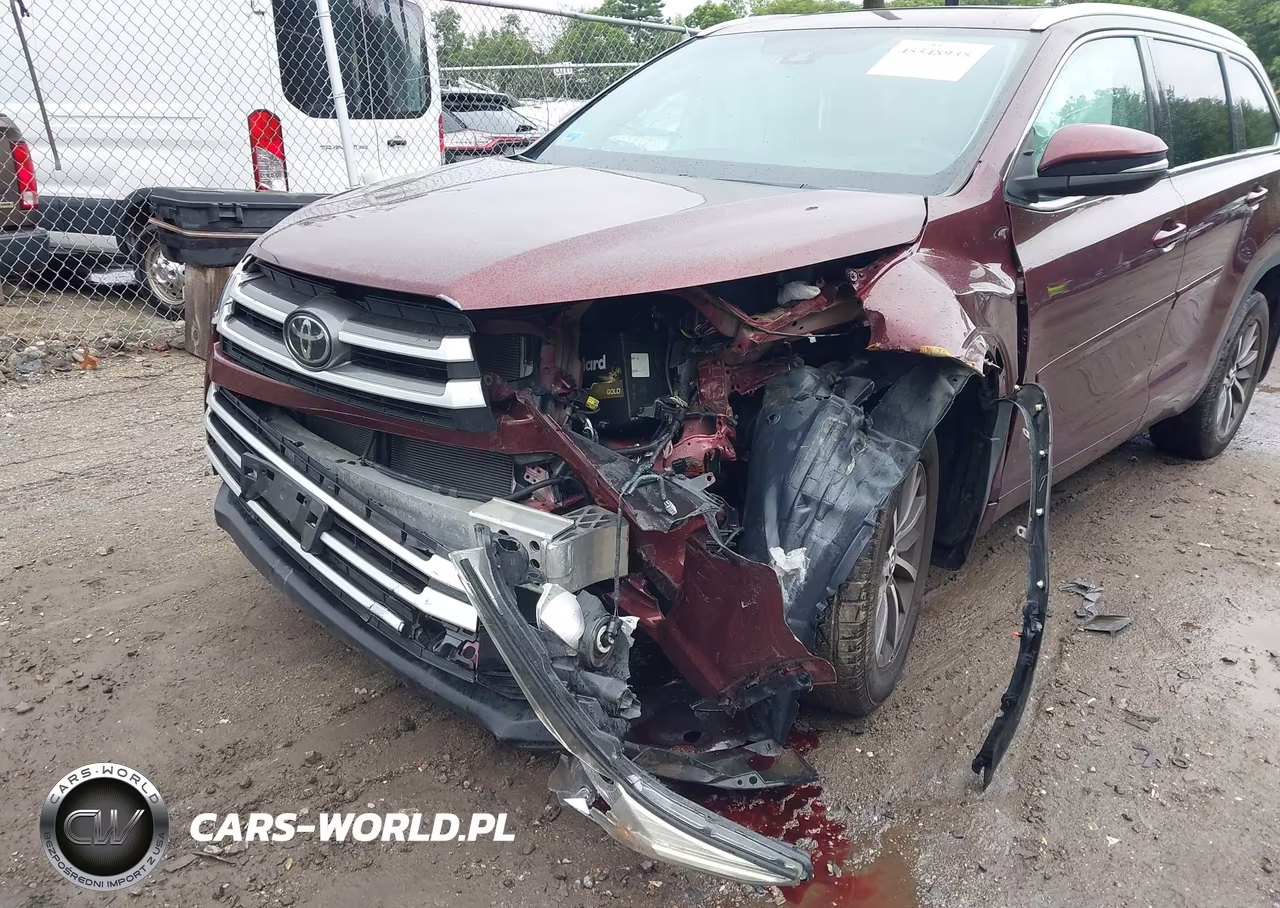 2018 Toyota Highlander Xle VIN:5TDJZRFH1JS857714 - 6