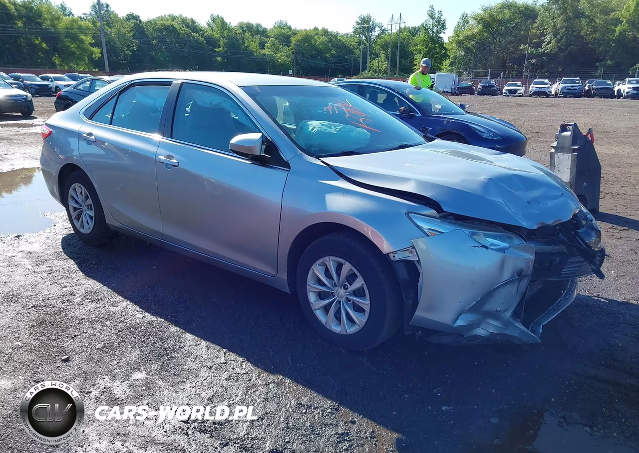 2015 Toyota Camry Le