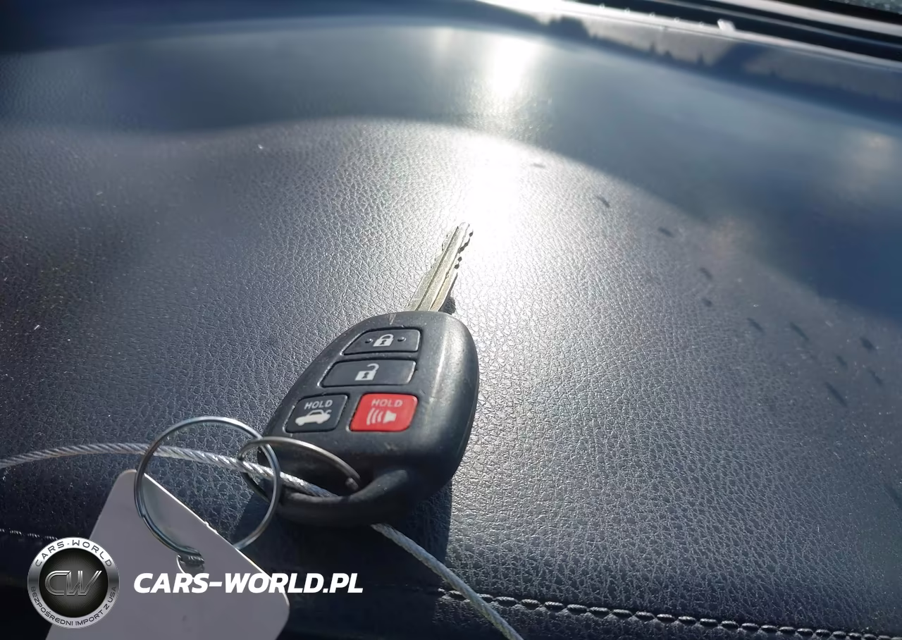 2015 Toyota Corolla Le VIN:2T1BURHE2FC352917 - 11