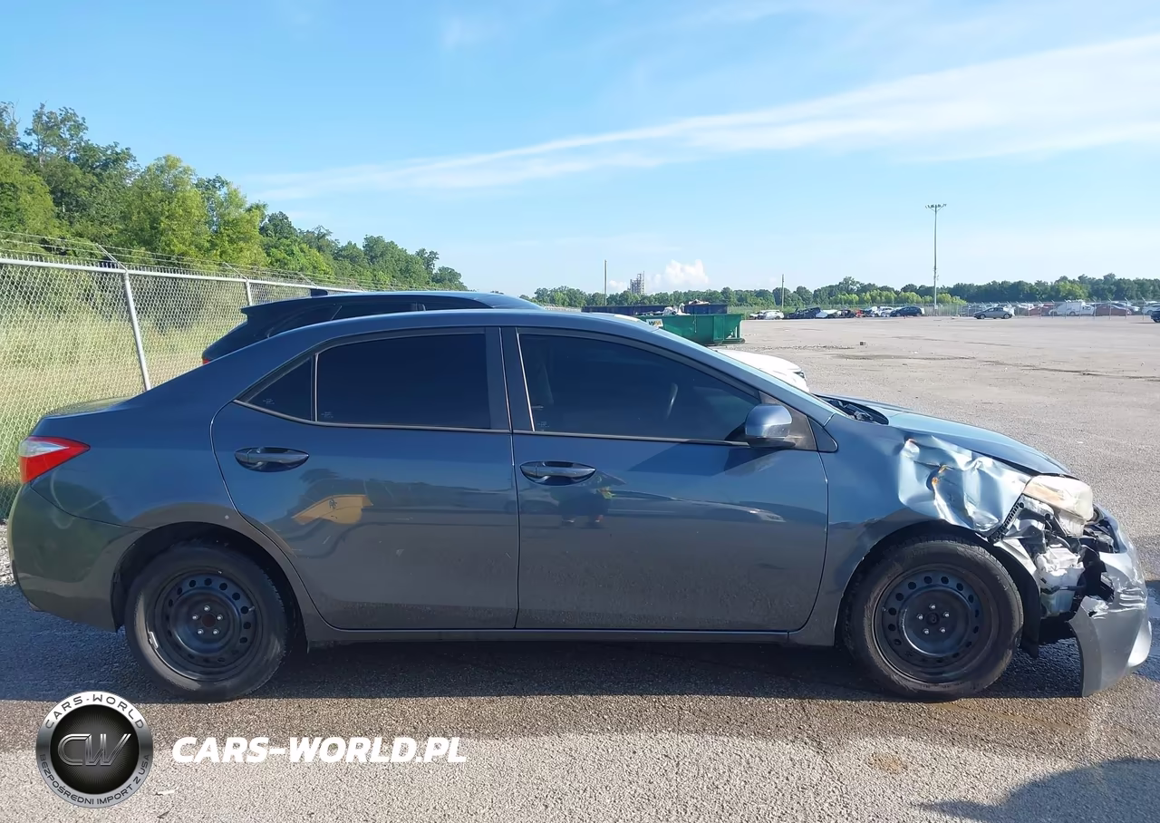 2015 Toyota Corolla Le VIN:2T1BURHE2FC352917 - 13