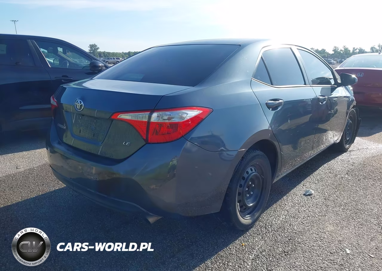 2015 Toyota Corolla Le VIN:2T1BURHE2FC352917 - 4