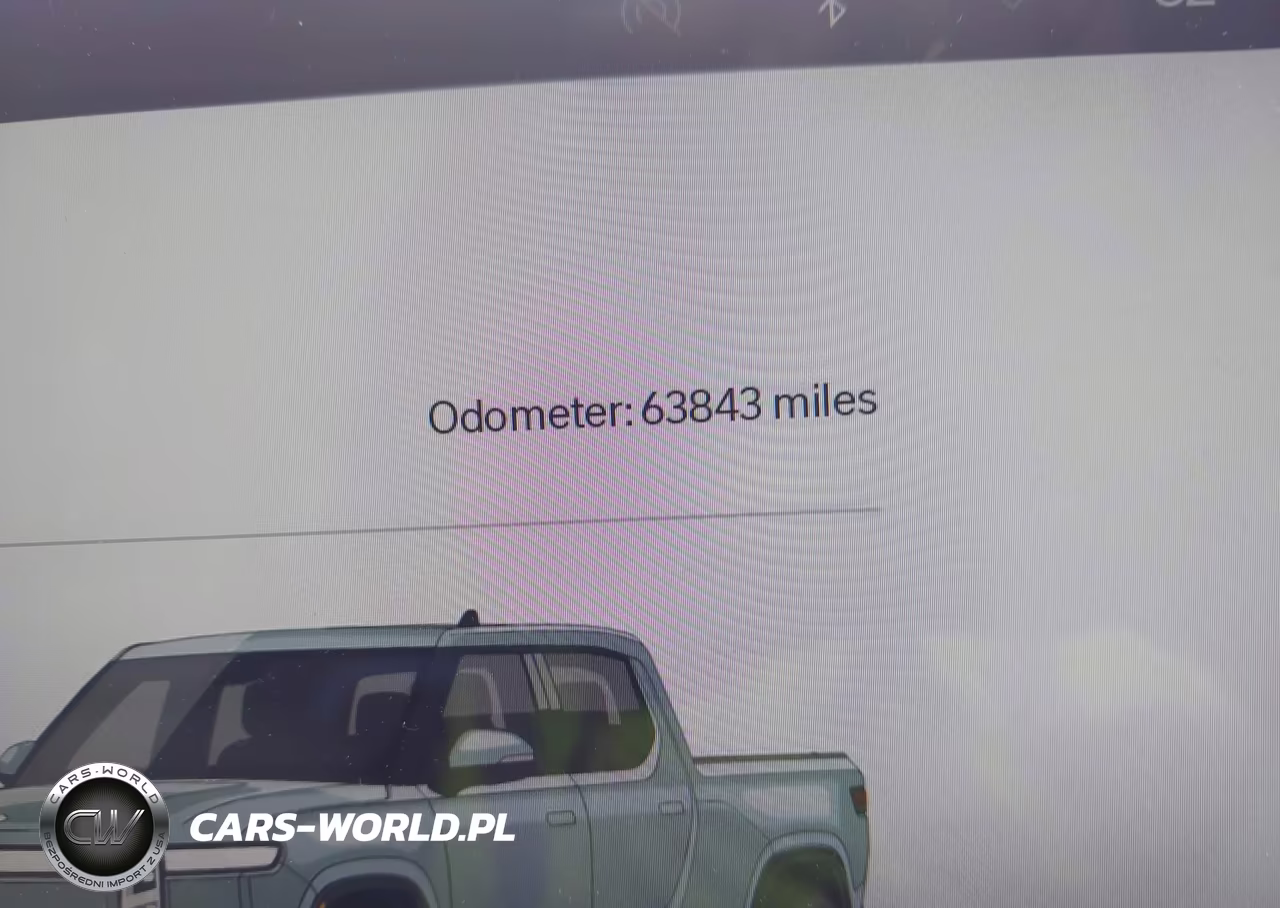 2022 Rivian R1T Adventure VIN:7FCTGAAA4NN015823 - 16
