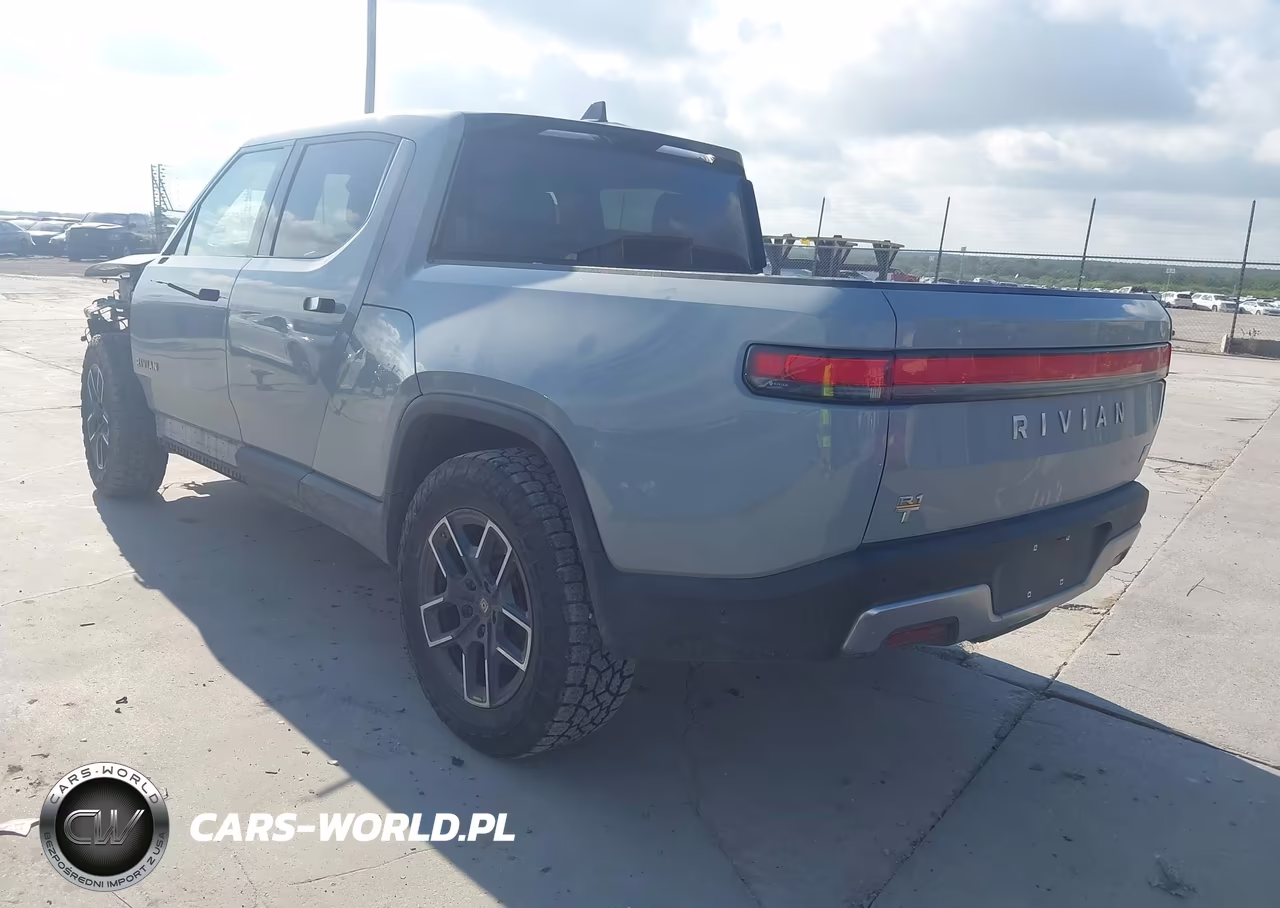 2022 Rivian R1T Adventure VIN:7FCTGAAA4NN015823 - 3