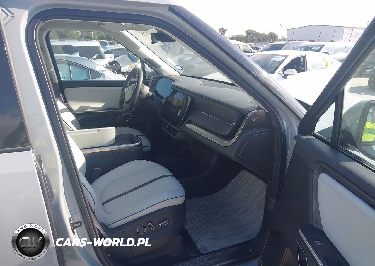 2022 Rivian R1T Adventure VIN:7FCTGAAA4NN015823 - 5