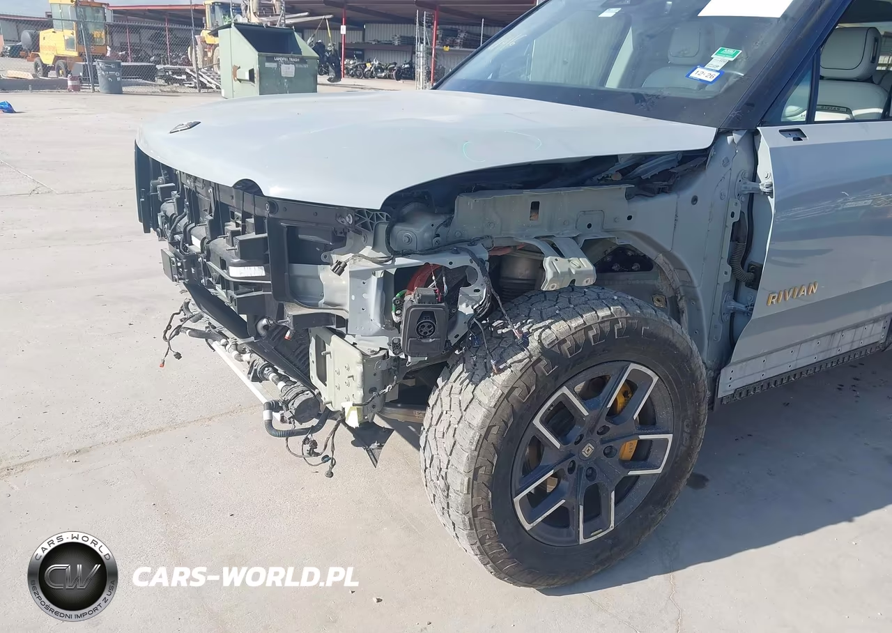 2022 Rivian R1T Adventure VIN:7FCTGAAA4NN015823 - 6