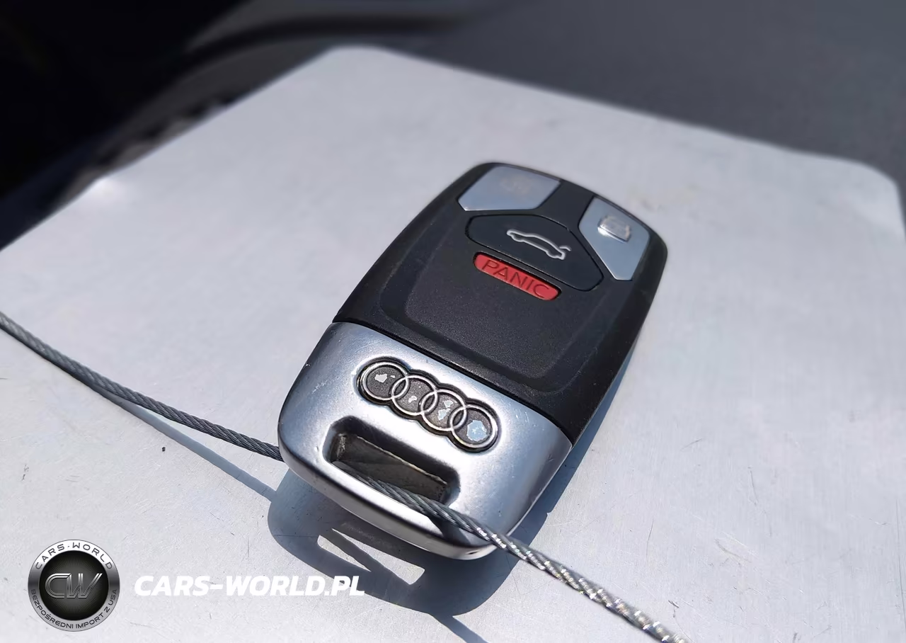 2018 Audi Q7 3.0T Premium VIN:WA1LAAF70JD048266 - 11