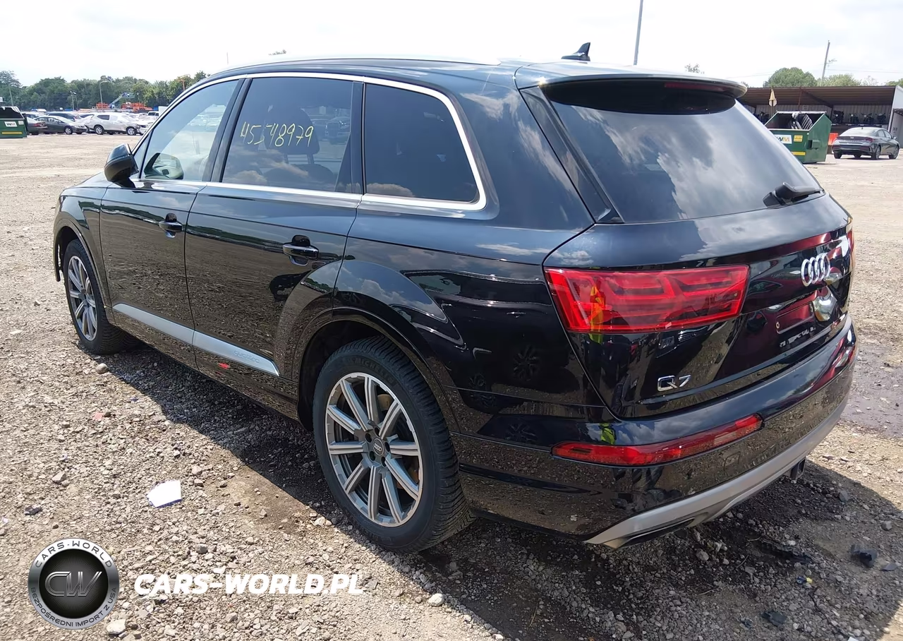 2018 Audi Q7 3.0T Premium VIN:WA1LAAF70JD048266 - 3