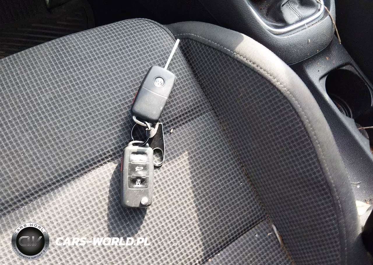 2011 Volkswagen Golf 2.5L 2-Door VIN:WVWAA7AJXBW336367 - 11