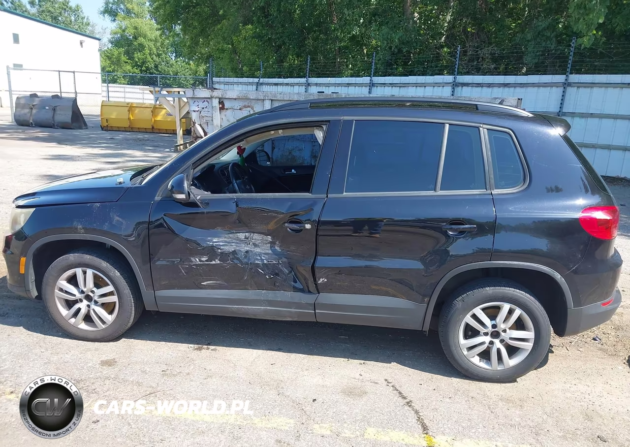2016 Volkswagen Tiguan S VIN:WVGBV7AX7GW578100 - 14